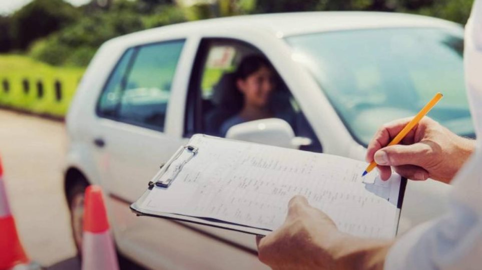 Τραγωδία με 68χρονη υποψήφια οδηγό στην Πολωνία – Σκότωσε με το αυτοκίνητο τον εξεταστή της Τραγωδία με 68χρονη υποψήφια οδηγό στην Πολωνία – Σκότωσε με το αυτοκίνητο τον εξεταστή της